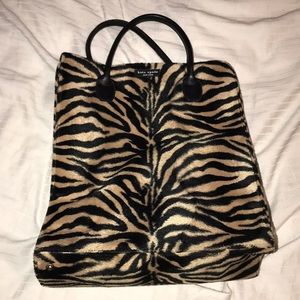 Kate Spade Cheetah hang bag
